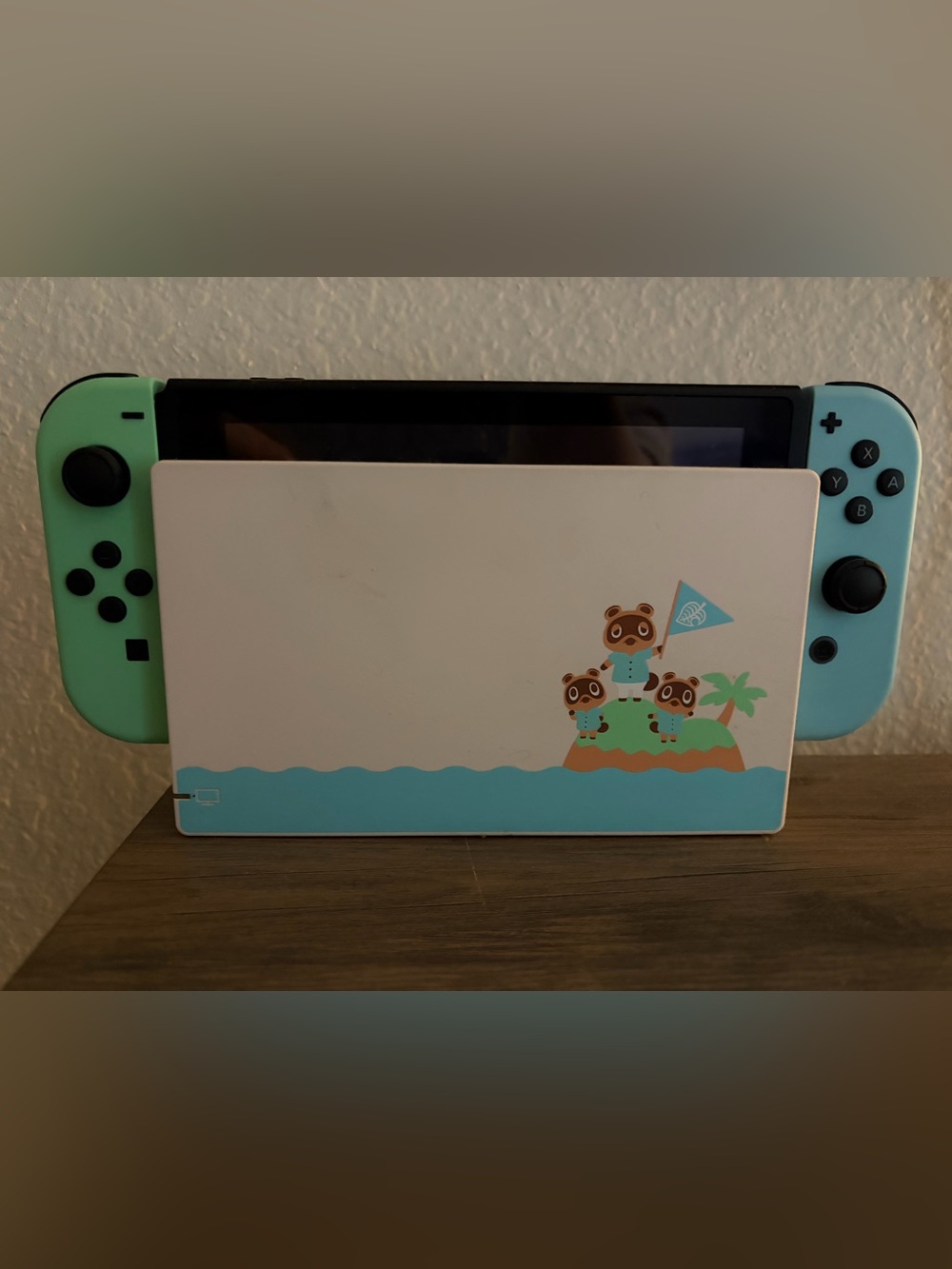 Nintendo Switch w Mint Green & Light Blue Joy‑Con - Animal Crossing Theme &games